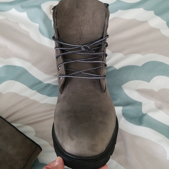 Timberland 6 inch water proof premium boots - Picture 4 of 8